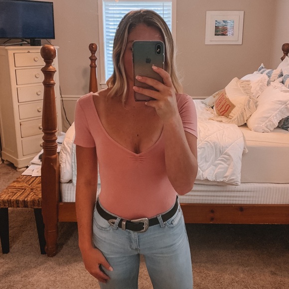 URBAN OUTFITTERS cute & comfy ballet pink top🌸 - Picture 2 of 5